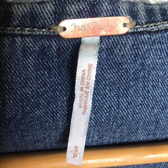 ❌ SOLD ❌ Free People Denim Jacket sz S - Picture 4 of 8